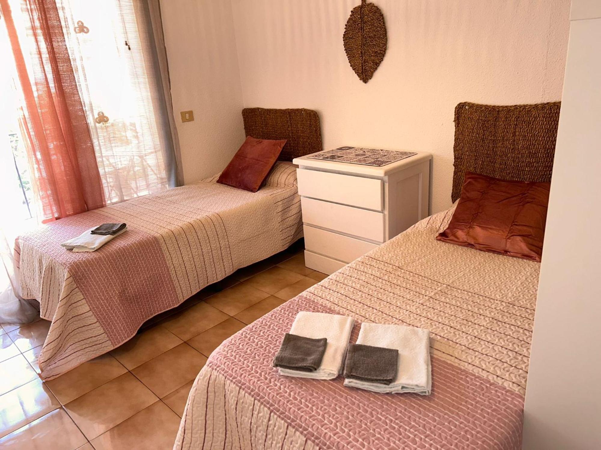 Castle 411 Apartment Лос Кристианос Екстериор снимка